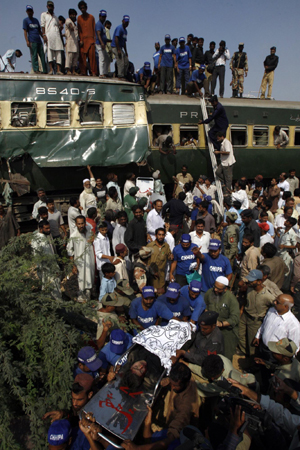 At least 12 killed in Pakistan train collision