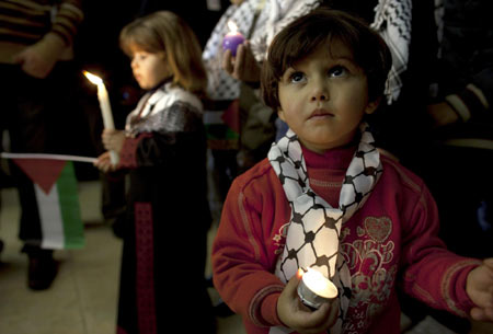 Palestinians mark anniversary of Arafat death