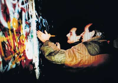 Sarkozy's Facebook entry stirs up debate