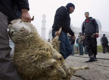 Muslims worldwide celebrate Eid al-Adha