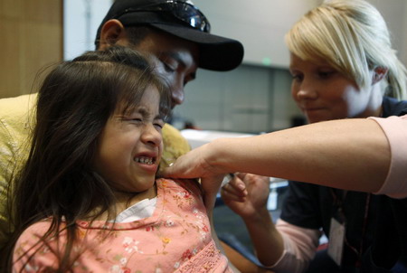 US H1N1 cases fall, but 198 kids dead