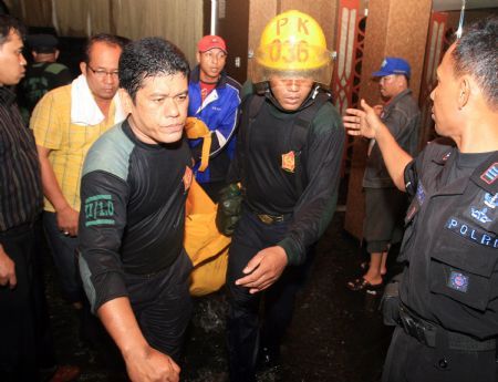 Police quiz suspects in fatal Indonesian bar fire