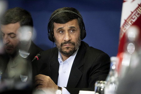 US warns Iran to meet nuke deal deadline