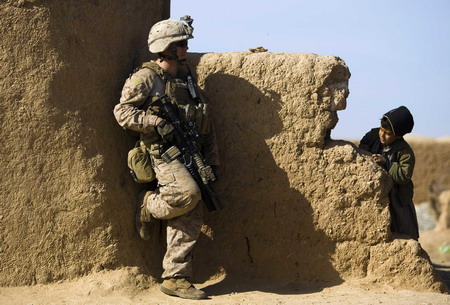 Militants, police battle in Afghan capital