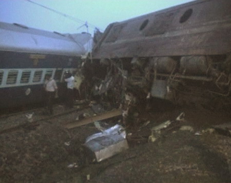 At least 65 die in India train derailment