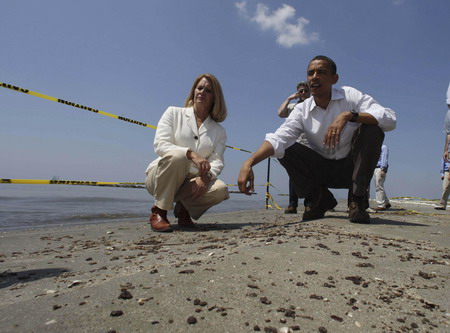 Obama and BP CEO visit Gulf as spill remains unsolved