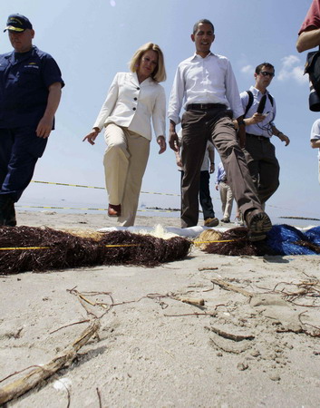 Obama and BP CEO visit Gulf as spill remains unsolved