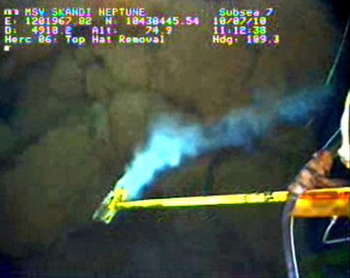 BP starts work to install new cap on gushing well