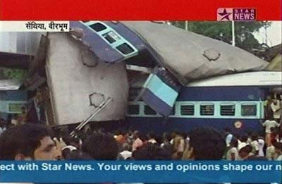 60 killed in eastern Indian train collision