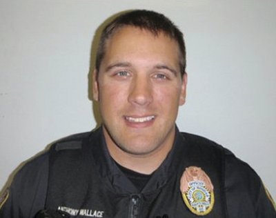 2 police officers fatally shot in Alaska village