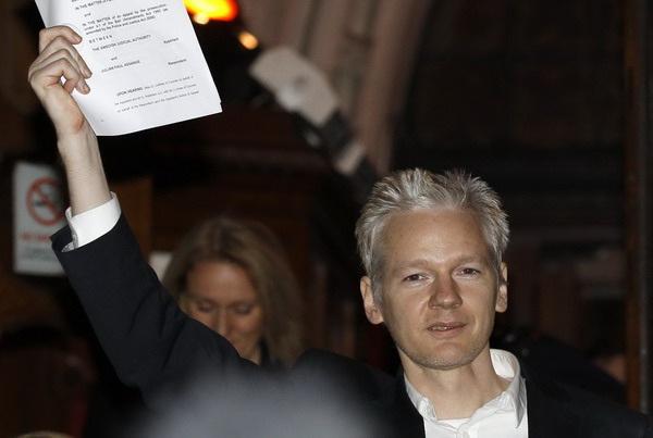 Assange free from prison, back to leaking secrets