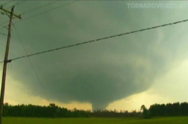 Twister outbreak is second deadliest in US history