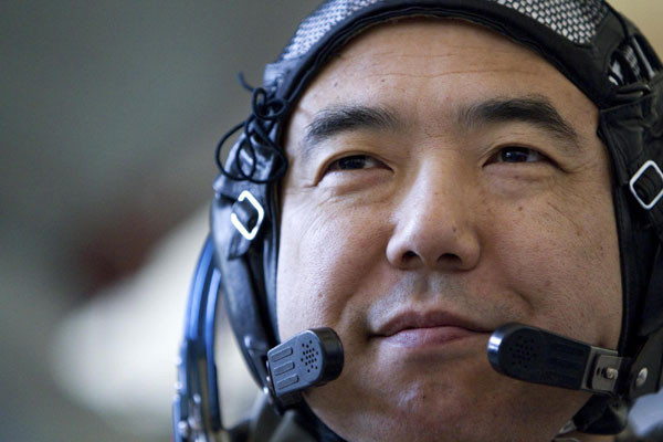 Three-man team to leave for Space Station