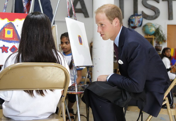 William and Kate show art talent in LA Inner City Art Campus