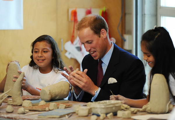 William and Kate show art talent in LA Inner City Art Campus