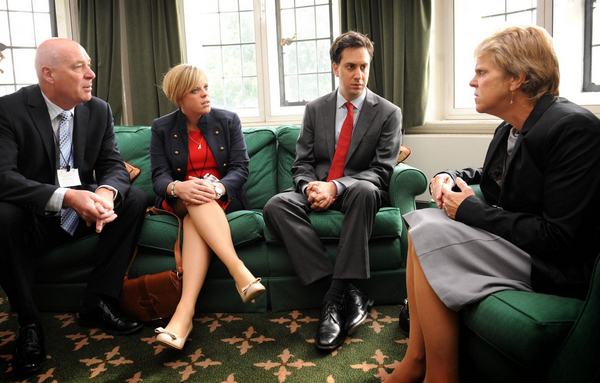 UK parliament to urge Murdoch to drop BSkyB bid