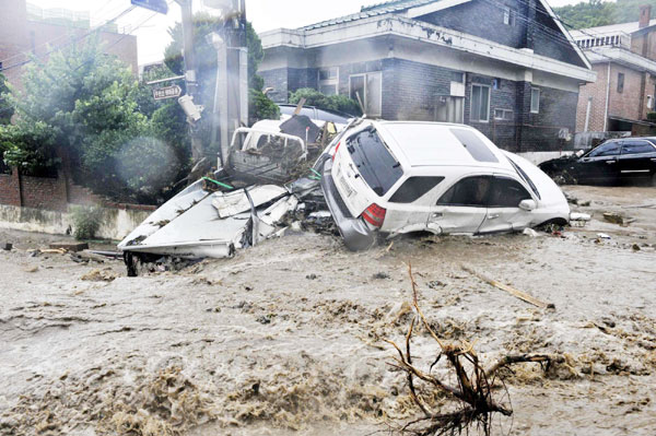 Army drafted in as storms batter Seoul; 53 dead or missing