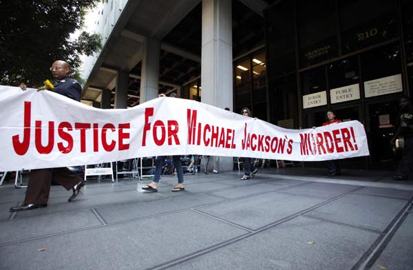 Jackson death trial opens with grim photos