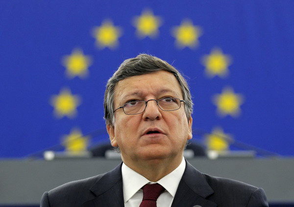 European Commission President Jose Manuel Barroso addresses the European Parliament during a debate on the state of the EU in Strasbourg Sept 28, 2011. European shares trim losses on Greece aid hopes