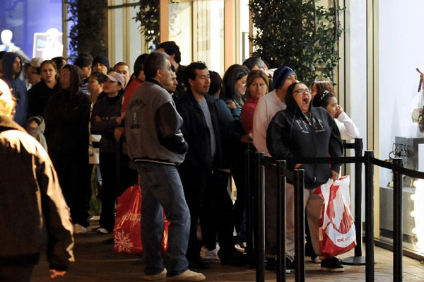 Bargain hunters flocked to US stores late Thursday and overnight Friday, searching for deals while fretting about their own shaky economic well-being. Crowds hit US stores for 'Black Friday' deals