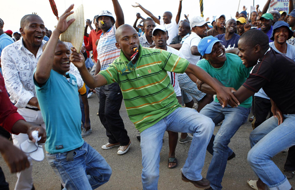 S. Africa's Lonmin mine strike to end