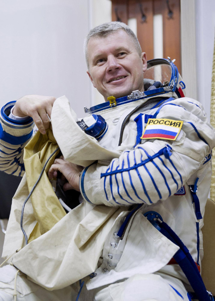 US-Russian space crew arrive at Star City space center