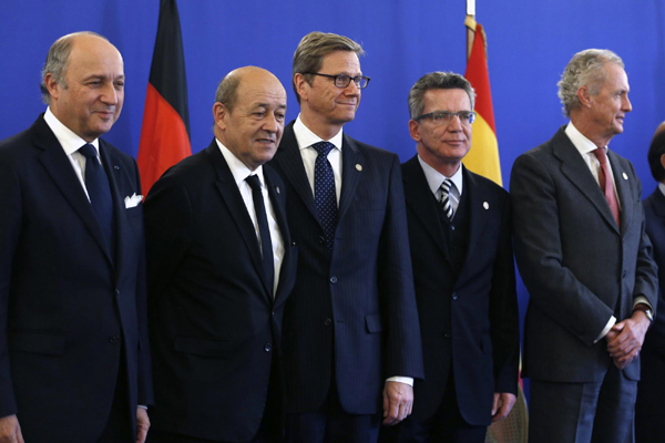 Five EU powers plan tighter defense co-op
