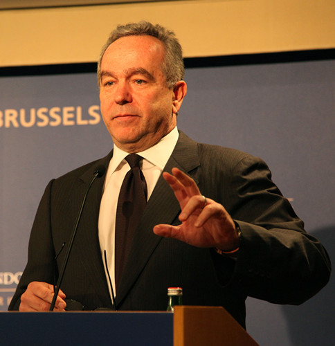 US senior diplomat calls for cool heads