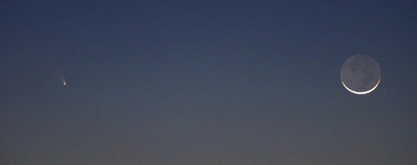 Comet PANSTARRS passes the Earth