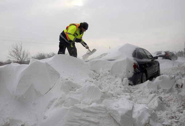 Hungary sends in tanks as cold snap grips E Europe