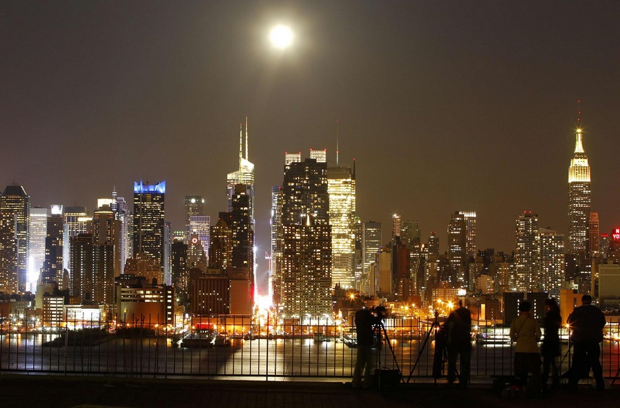 Full moon rises over New York City