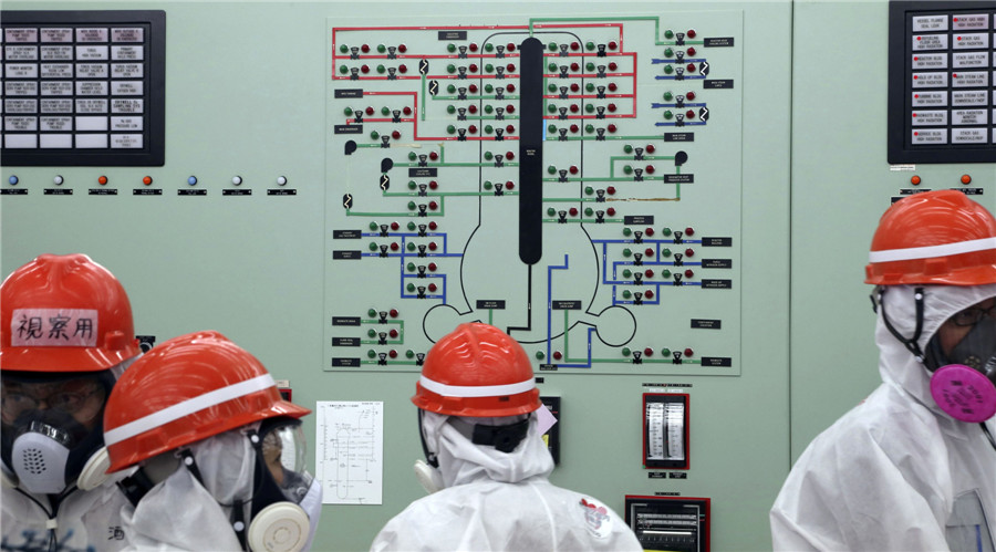 A view of the central operating control room of the No 1 and No 2 reactors at Tokyo Electric Power Co. (TEPCO)'s tsunami-crippled Fukushima Daiichi nuclear power plant at Fukushima prefecture March 10, 2014 Visit to Fukushima nuclear plant on meltdown anniversary