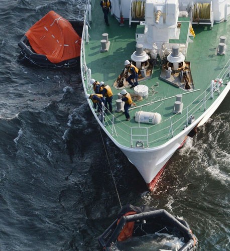 1 dead, 8 missing after cargos collision in Japan