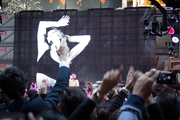 H&M promotes summer collections with DJ show in NYC