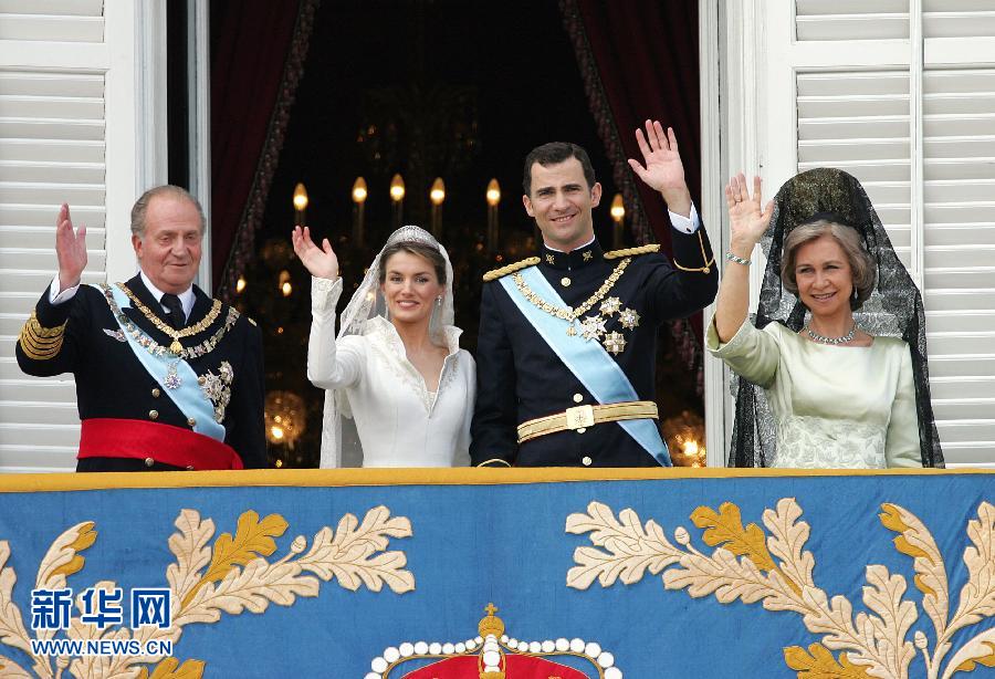 King Juan Carlos I of Spain signs abdication bill