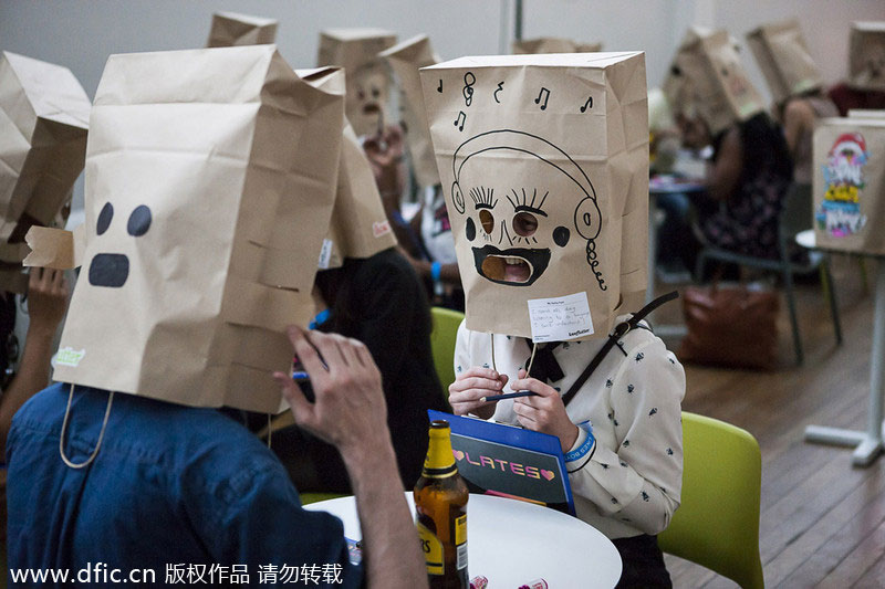 London lonelyhearts look for love in a bag