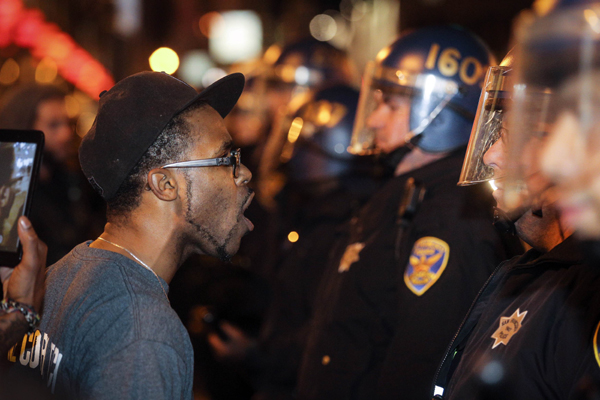 Ferguson protesters disrupt Black Friday shopping
