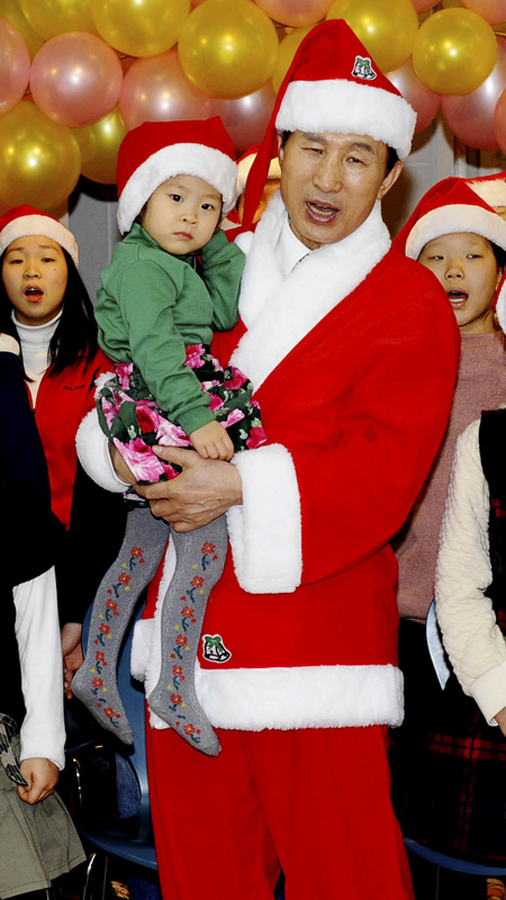 Politicians send out Christmas greetings