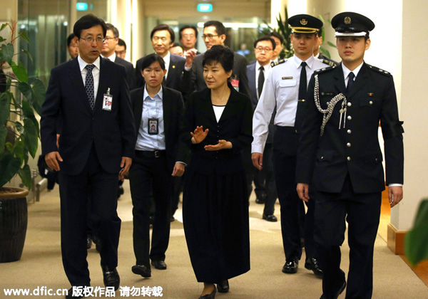 World dignitaries pay respects to Singapore's Lee Kuan Yew
