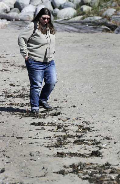 Canadian crews work to contain fuel spill in Vancouver bay