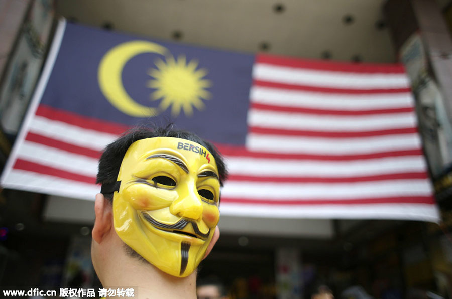 Huge Malaysia rally for Najib's resignation enters 2nd day