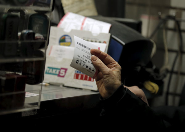 Historic $1.5 bln Powerball jackpot sparks US ticket-buying frenzy