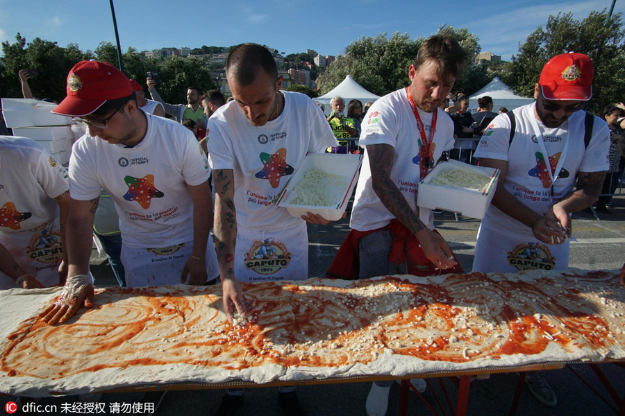 Record-breaking pizza made in Naples, Italy