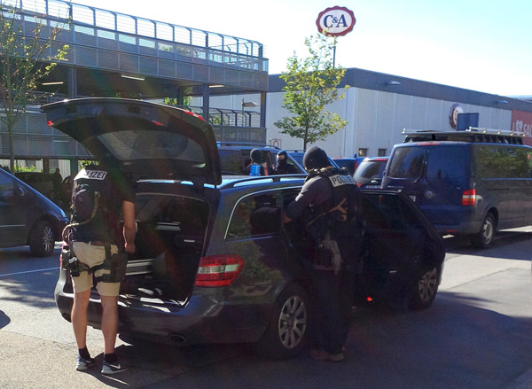 Gunman shot dead after taking hostages in Germany