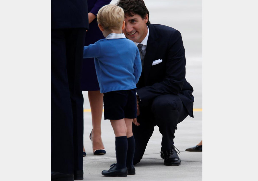 Kids in tow, Prince William starts Canadian tour