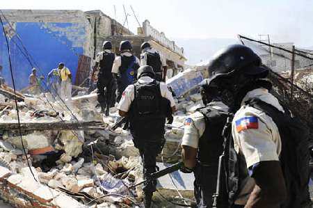 UN helps Haiti chase 5,100 runaway prisoners