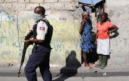 UN helps Haiti chase 5,100 runaway prisoners