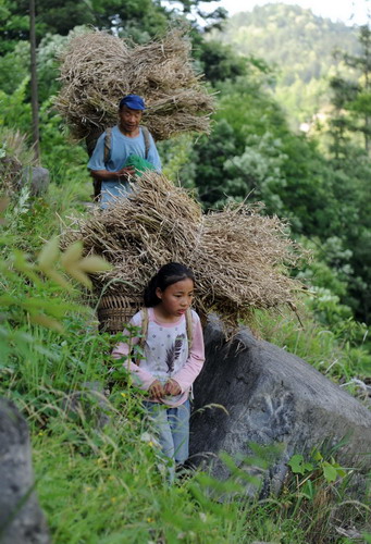 A young girl's labor of love