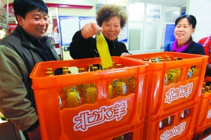 首批新北冰洋汽水試銷 時尚瓶身設計拉攏