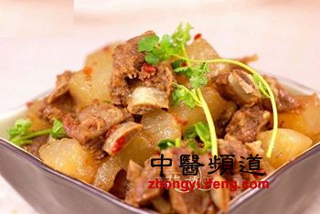 冬季養(yǎng)生 中醫(yī)推薦9大最滋補(bǔ)的養(yǎng)生藥膳